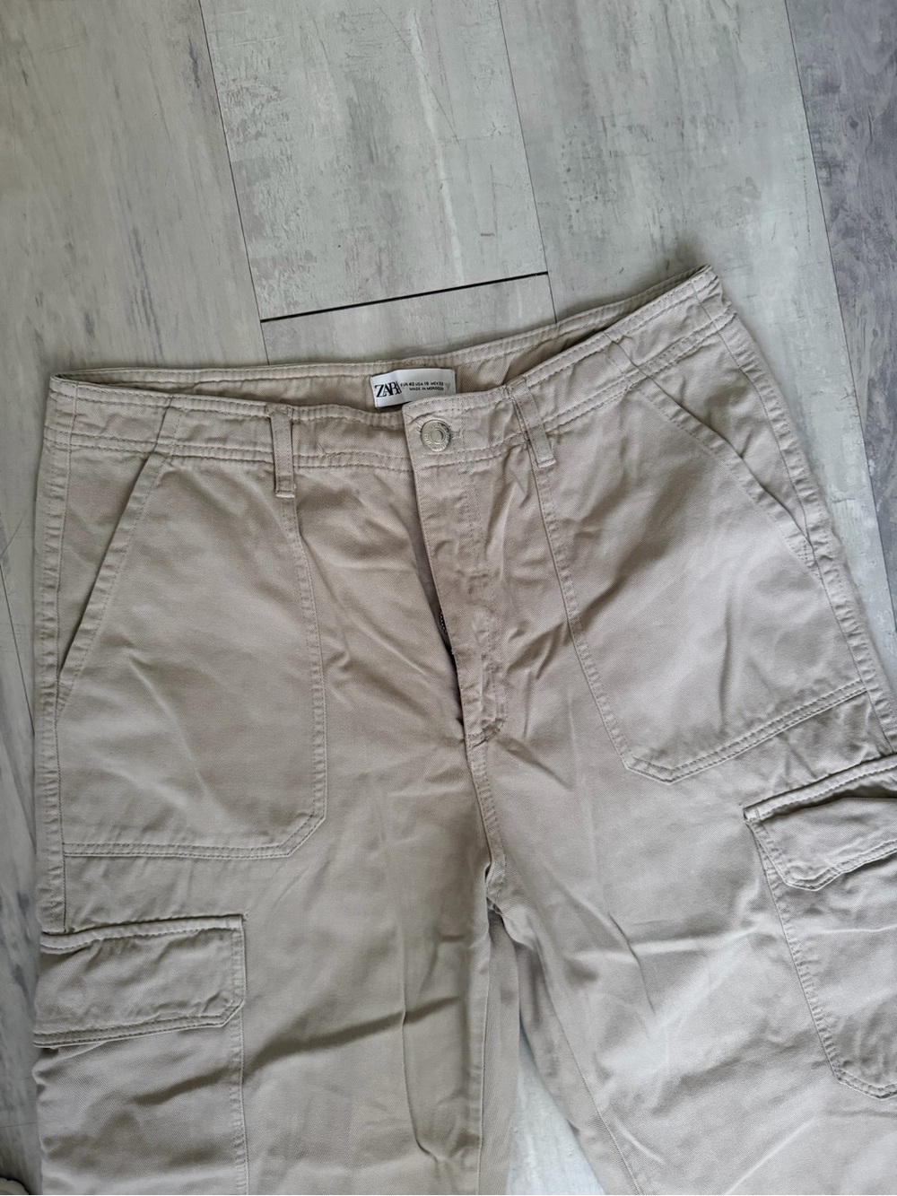 Zara women Beige Cargo Pants